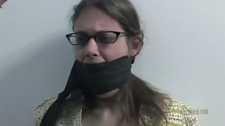 Botan girl f. for blowjob when her hands tied behind back