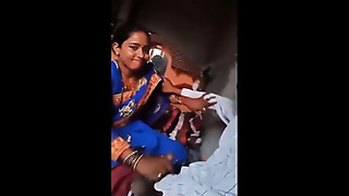 Desi Bhabhi Giving Handjob To her Lover