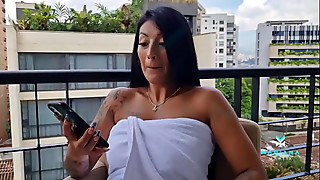 I invite the new neighbor I met at the gym to my house because he had a big lump - Mariana Martix Colombiana