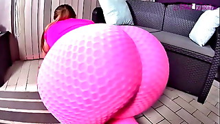 My stepsister's huge ass in a yoga pants make me crazy!