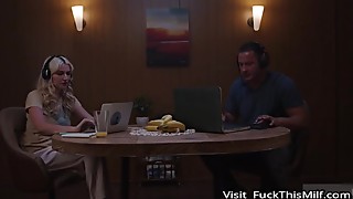 Blondie mommy Skye Blue Cheats On Her Husband